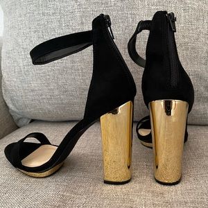 Lovely Heels in a size 10!!
